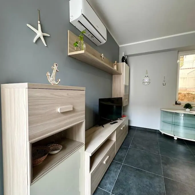 Sicilian Retreat - Mondello Beautiful Apartment Palermo Italy